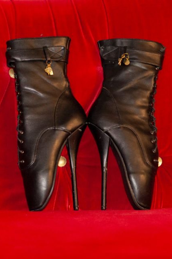 The Fetish Room - im Dominastudio TBZ Esslingen
