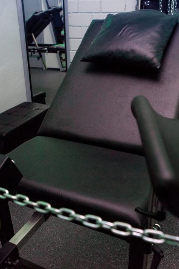 The Gray Steel Studio - im Dominastudio TBZ Esslingen