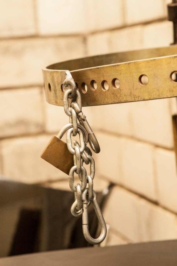 The Holding Cell - im Dominastudio TBZ Esslingen