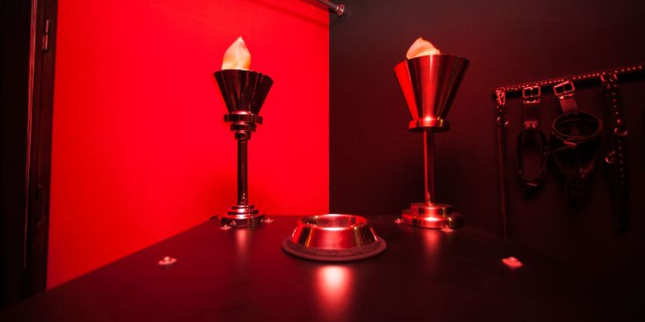 The Red Studio - Dominastudio TBZ Esslingen